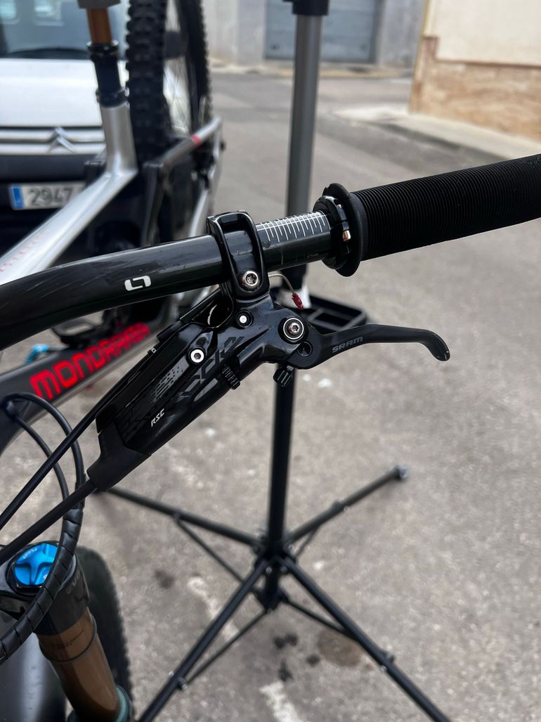 Tweedehands Mondraker Superfoxy Carbon RR 2021 2021 Mountainbike — afbeelding 15 van 15