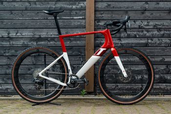 Použité 3T RaceMax SRAM Force AXS XPLR 1x12 2020 Road & Gravel