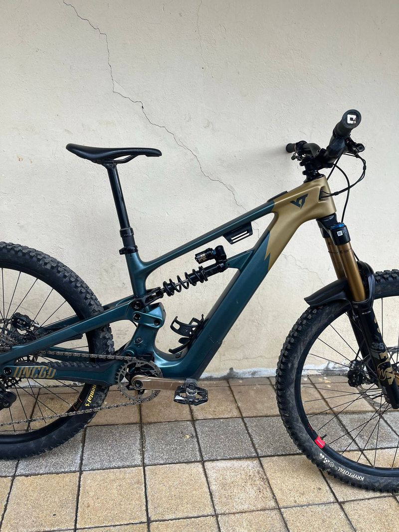 Käytetty YT Industries Decoy SN 170 CORE 4 MX 2024 Frameset 2024 MTB