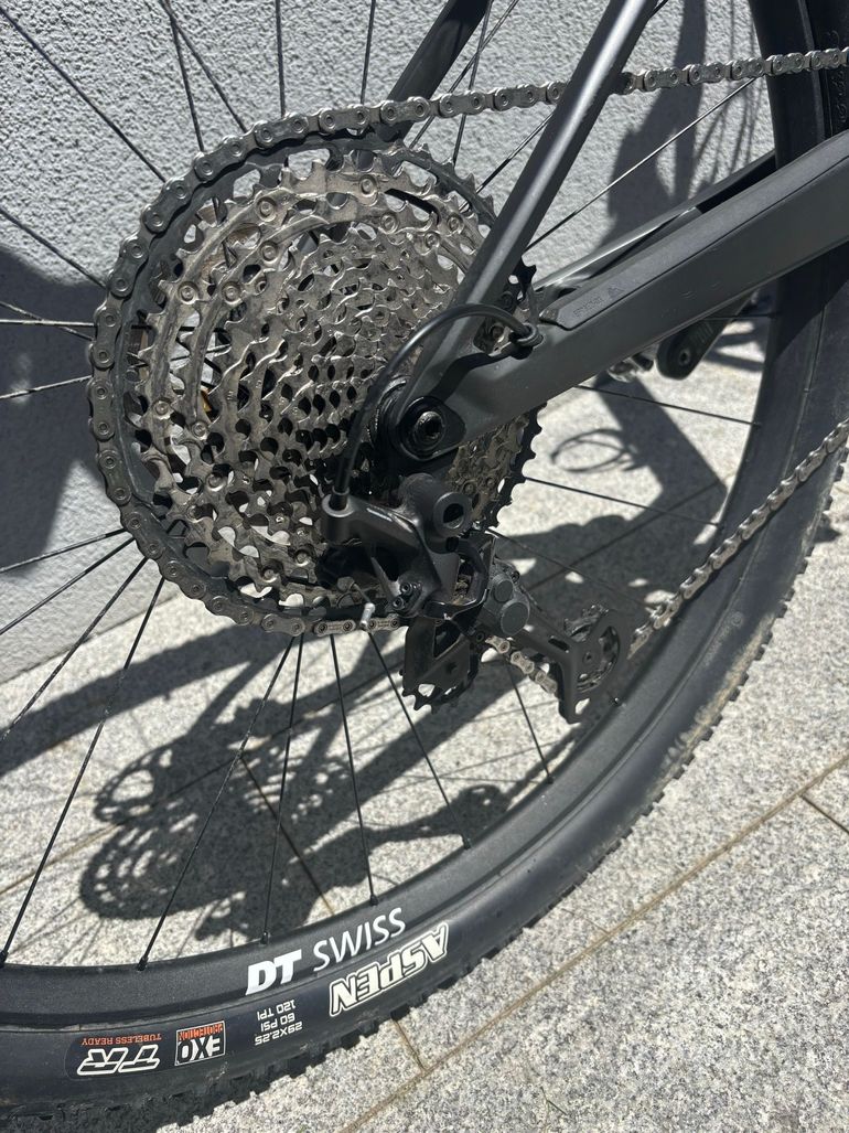 Used Canyon Lux CF SL 7.0 2020 2020 Mountainbike, Black, 29 — image 5 of 7
