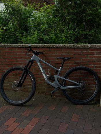 Gebrauchtes Santa Cruz Hightower X01 / Carbon CC / 29 2021 2021 Mountainbike, Hellgrau, 29 — Bild 2 von 10