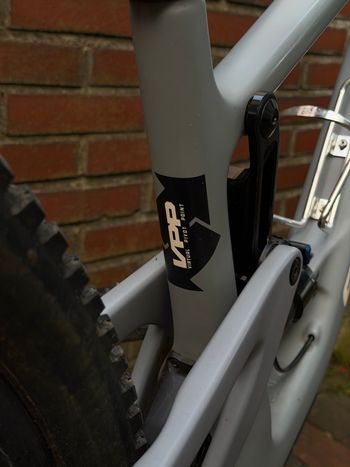 Gebrauchtes Santa Cruz Hightower X01 / Carbon CC / 29 2021 2021 Mountainbike, Hellgrau, 29 — Bild 9 von 10