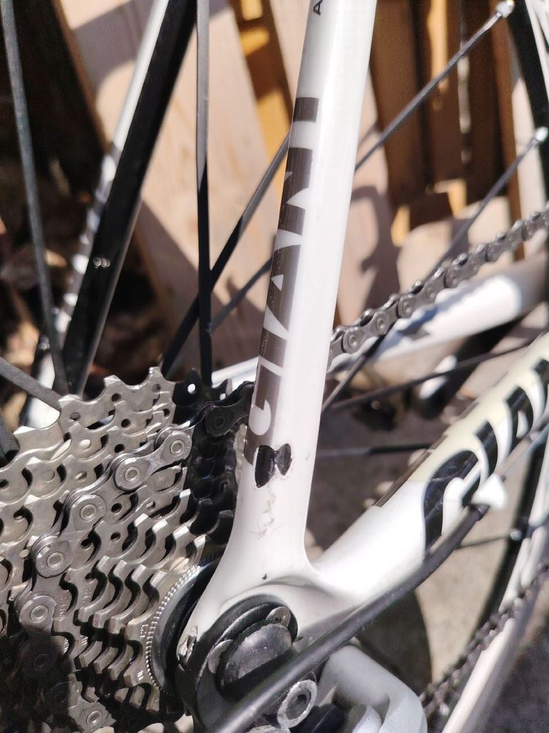 Used Giant Tcr Shimano Ultegra 2010 Road & Gravel, White — image 5 of 5