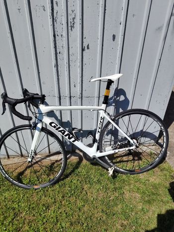 Used Giant Tcr Shimano Ultegra 2010 Road & Gravel, White — image 2 of 5