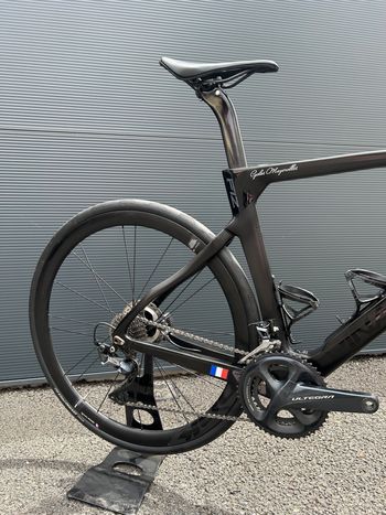 Used Pinarello Dogma F12 Disk Ultegra DEMO Bike 2021 2021 Road & Gravel, Black — image 4 of 5