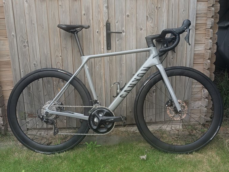 Used Canyon Ultimate CF SL 7 2025 2025 Road & Gravel, Light Gray — image 1 of 13