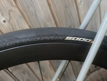Used Canyon Ultimate CF SL 7 2025 2025 Road & Gravel, Light Gray — image 10 of 13