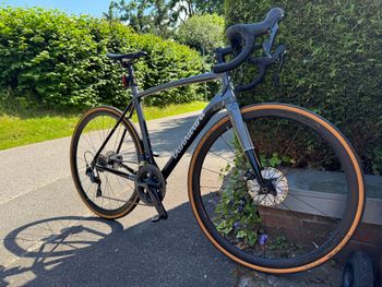 Used Dankward Custom Shimano Ultegra Di2 2022 Road & Gravel