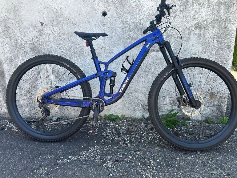 Gebrauchtes Trek Fuel EX 7 Gen 6 2023 2023 Mountainbike, Blau, 27.5, 29 — Bild 1 von 17