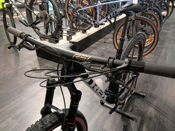 Gebrauchtes Trek Supercaliber SLR 9.8 XO AXS 2026 2026 Mountainbike, Blau, 29 — Bild 4 von 11