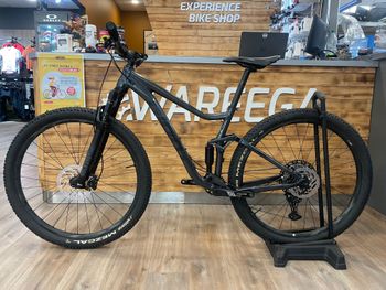 Used Giant Stance 2021 2021 Mountainbike, Black, 27.5 — image 2 of 5