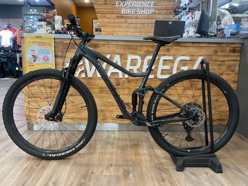 Used Giant Stance 2021 2021 Mountainbike, Black, 27.5 — image 2 of 5