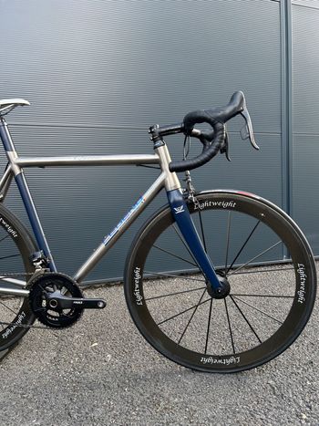 Gebrauchtes Legend Queen Titan – Vélo Route Titane Sur Mesure 2016 Road & Gravel, Hellgrau — Bild 2 von 4