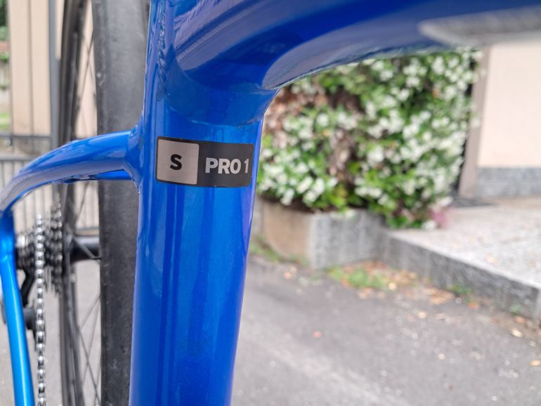 Used Giant Road E+ 1 Pro 2020 2020 Road & Gravel, Blue — image 3 of 14