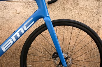 Brugt BMC Roadmachine TWO 2024 2024 Road & Gravel — billede 13 af 24