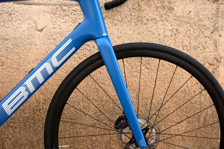 Brugt BMC Roadmachine TWO 2024 2024 Road & Gravel — billede 13 af 24
