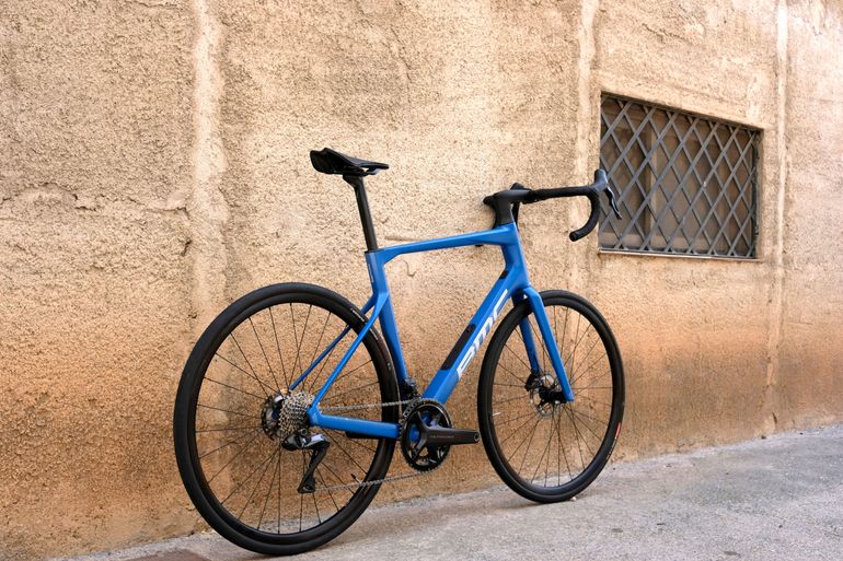 Brugt BMC Roadmachine TWO 2024 2024 Road & Gravel — billede 1 af 24