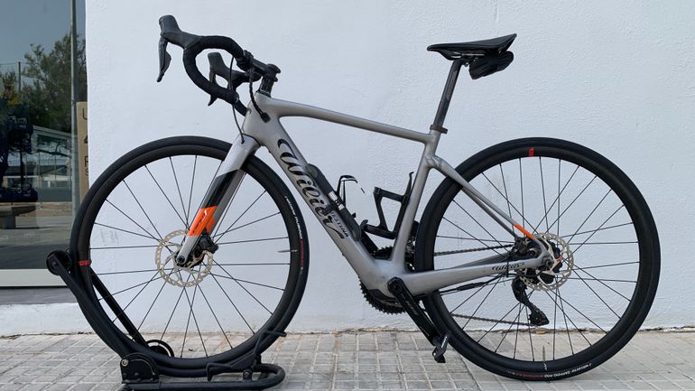 Used Wilier Cento1Hy 105 12 Sp Di2 - Size S 2023 Road & Gravel, Light Gray — image 1 of 17