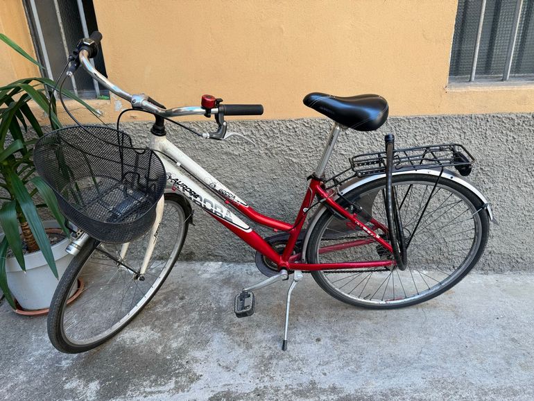 Used Aurora Custom Youth, Red — image 1 of 3