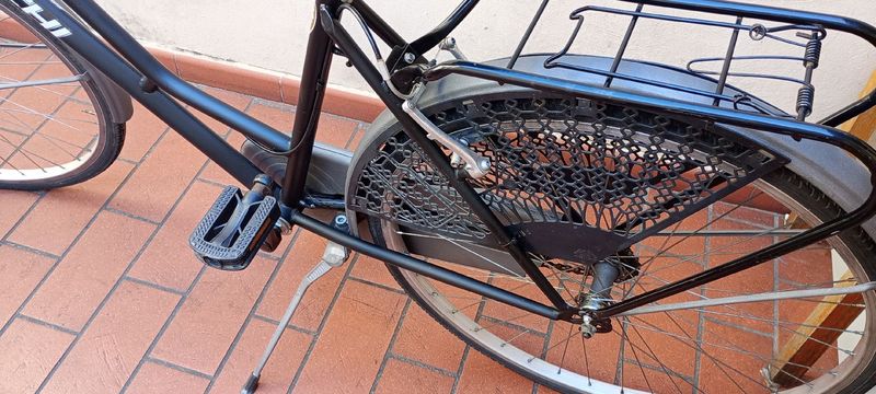 Used Bianchi Custom Urban, Black — image 3 of 9