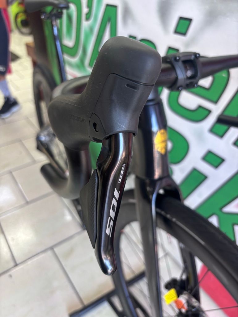 Käytetty Bianchi Infinito Pro 105 DI2 2026 2026 Road & Gravel — kuva 9 / 17