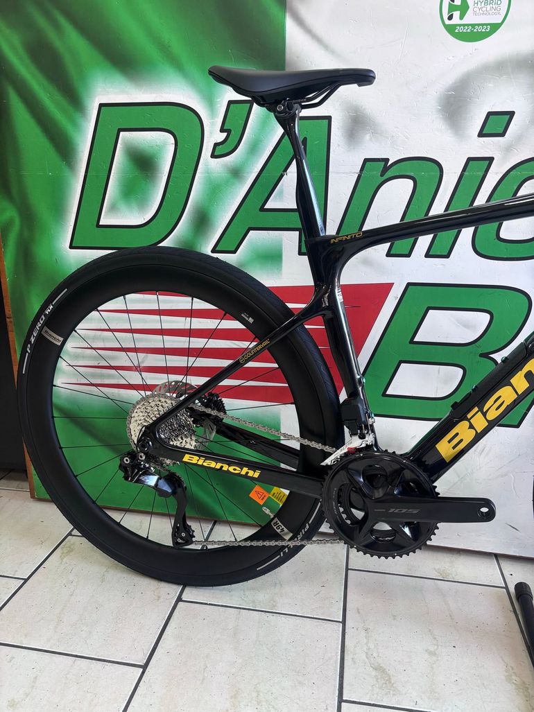 Käytetty Bianchi Infinito Pro 105 DI2 2026 2026 Road & Gravel — kuva 3 / 17
