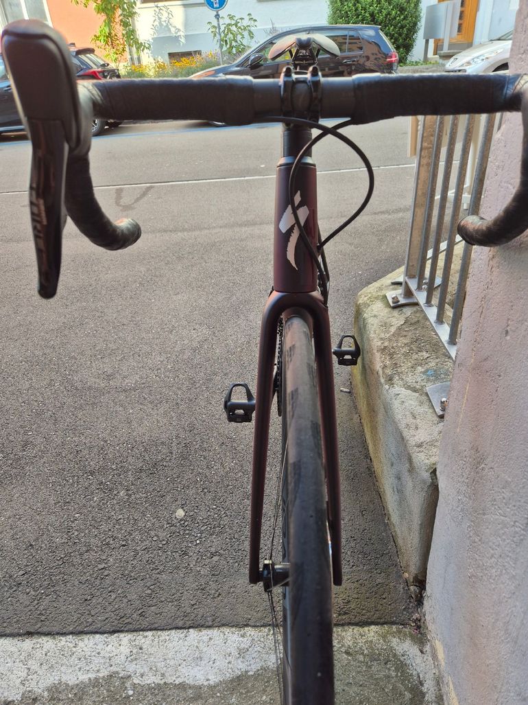 Used Specialized Aethos Pro - SRAM Force eTap AXS 2022 2022 Road & Gravel, Red — image 6 of 7