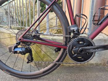 Used Specialized Aethos Pro - SRAM Force eTap AXS 2022 2022 Road & Gravel, Red — image 2 of 7