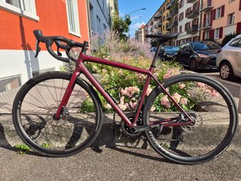 Used Specialized Aethos Pro - SRAM Force eTap AXS 2022 2022 Road & Gravel, Red — image 7 of 7