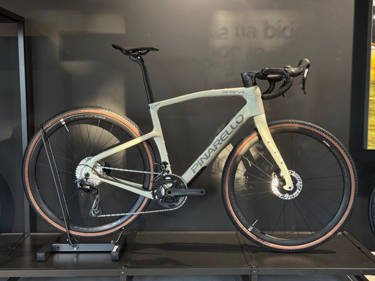 Used Pinarello GREVIL F1 SHIMANO GRX 610 2026 2026 Road & Gravel, Light Gray — image 4 of 8