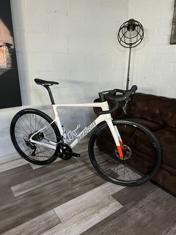 Used Berria BELADOR ELITE 105 2025 2025 Road & Gravel, White — image 21 of 21