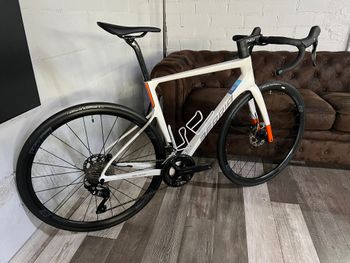 Used Berria BELADOR ELITE 105 2025 2025 Road & Gravel, White — image 2 of 21