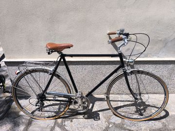 Used Custom Custom Urban & Touring