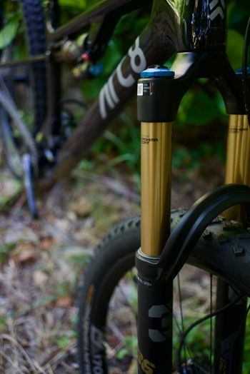 Used ARC8 Essential XT - Factory 2024 2024 Mountainbike, Black, 29 — image 4 of 8