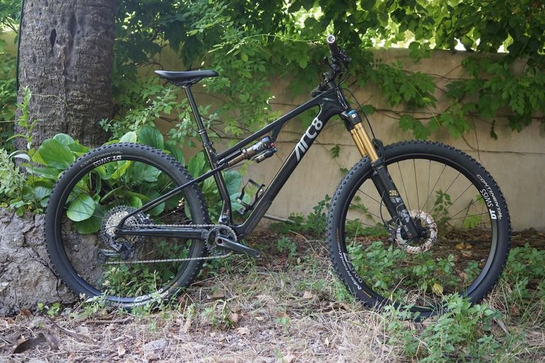 Used ARC8 Essential XT - Factory 2024 2024 Mountainbike, Black, 29 — image 1 of 8