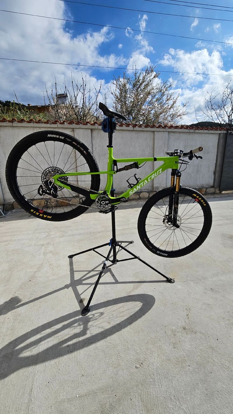 Used Santa Cruz BLUR XX AXS TR RSV / Carbon CC 2025 2025 MTB