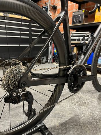 Used Orbea ORCA M30iLTD PWR 2023 2023 Road & Gravel, Black — image 5 of 9