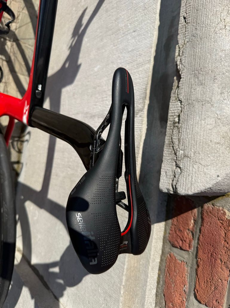 Used Pinarello X3 105 Di2 2023 2023 Road & Gravel, Red — image 5 of 6
