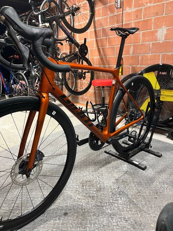 Käytetty Giant TCR Advanced Disc 1+ Pro Compact 2022 2022 Road & Gravel — kuva 8 / 10