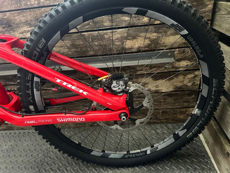 Used Trek Session 9.9 DH 27.5 Race Shop Limited 2018 2018 Mountainbike, Red, 27.5 — image 7 of 11