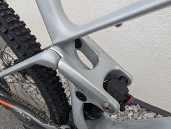 Używany Mondraker RAZE CARBON R 2023 2023 Mountainbike — zdjęcie 3 z 15