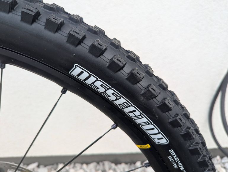 Używany Mondraker RAZE CARBON R 2023 2023 Mountainbike — zdjęcie 5 z 15