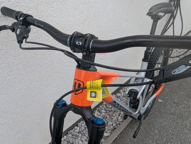 Używany Mondraker RAZE CARBON R 2023 2023 Mountainbike — zdjęcie 12 z 15