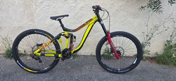 Použité Giant Glory 27.5 2 2016 2016 MTB