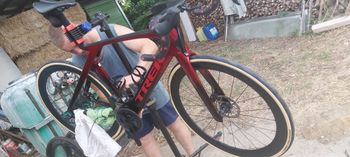 Używany Trek Madone SLR 6 Gen 7 2024 2024 Road & Gravel — zdjęcie 3 z 10
