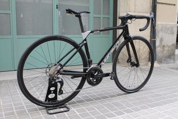 Käytetty Merida SCULTURA 6000 Di2 2024 2024 Road & Gravel — kuva 3 / 4