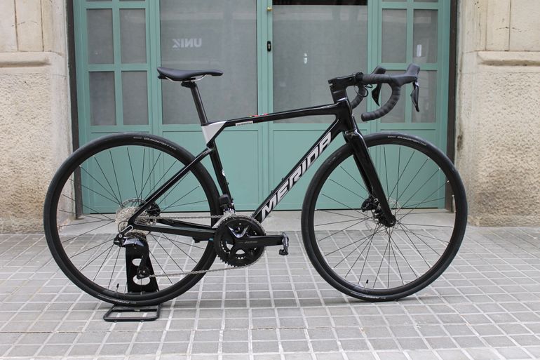 Käytetty Merida SCULTURA 6000 Di2 2024 2024 Road & Gravel — kuva 1 / 4