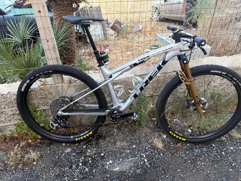 Použité Trek Supercaliber SLR 9.9 XX AXS Gen 2 2025 2025 MTB