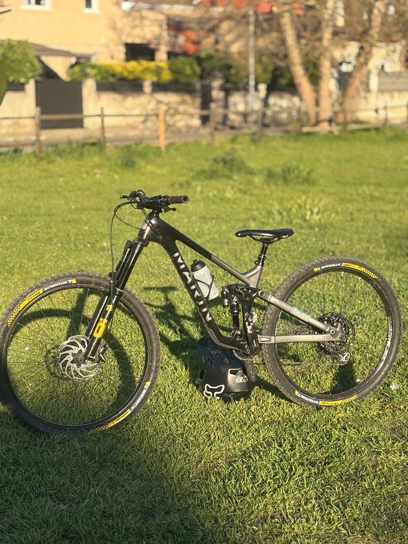 Käytetty Marin Alpine Trail Carbon 2 2024 2024 MTB