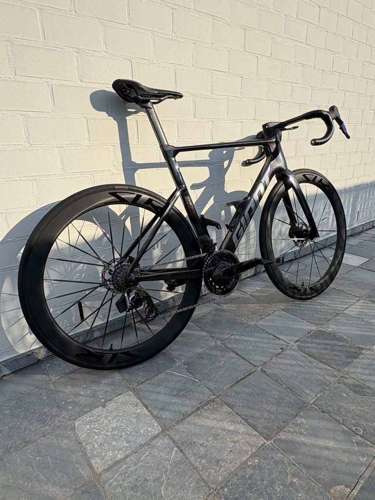 Used Giant Propel Advanced Pro 0-AXS 2027 2027 Road & Gravel, Black — image 4 of 12